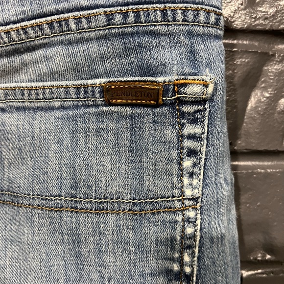 Pendleton Distressed Blue Jeans - Picture 9 of 10